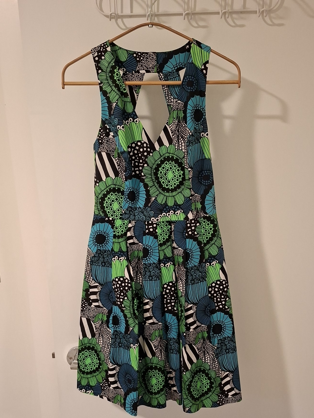 Banana Republic x Marimekko Blue & Green Floral Pleated Mini Dress (US 2) - Picture 1 of 7